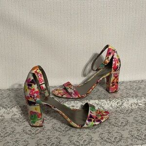 Worthington block high heel, sandals. Size 9